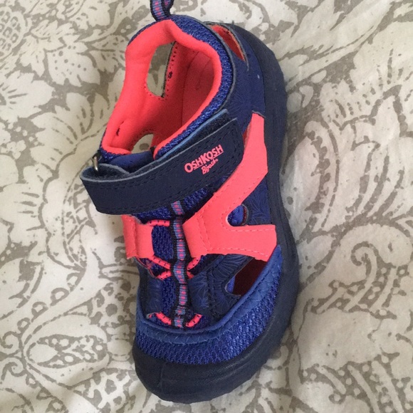 Sandals - Picture 3 of 4